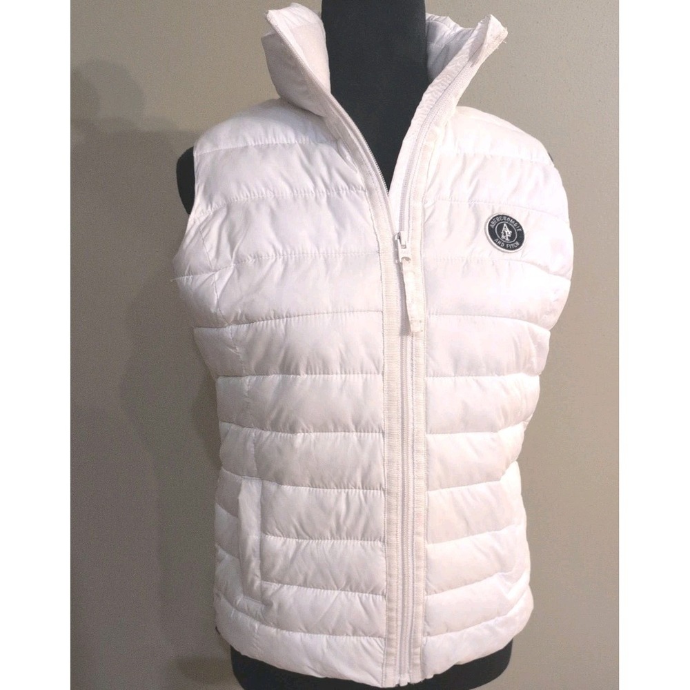 Abercrombie & Fitch Women's White  Quilted Puffer Vest, Semi Fitted Collar Sz S